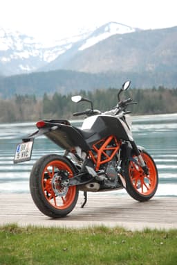 New KTM 390 Duke photo gallery